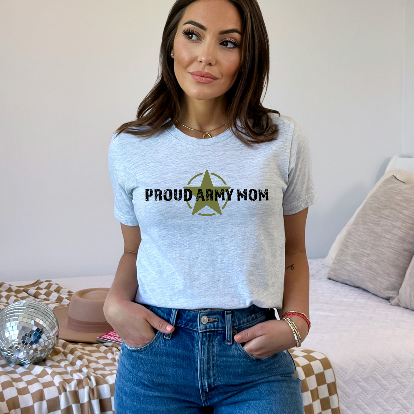 Proud Army Mom - Unisex Jersey Tee