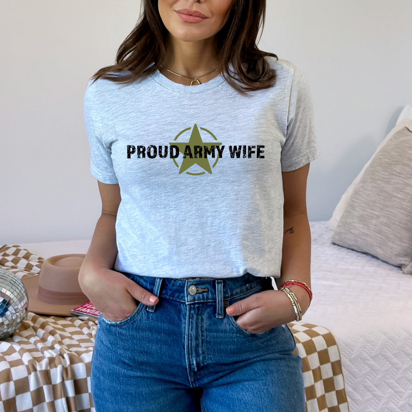 Proud Army Wife - Unisex Jersey Tee